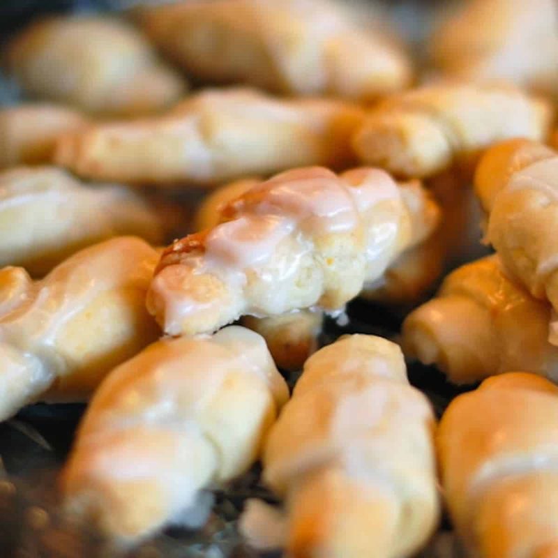 A picture of Grandma's Butterhorns